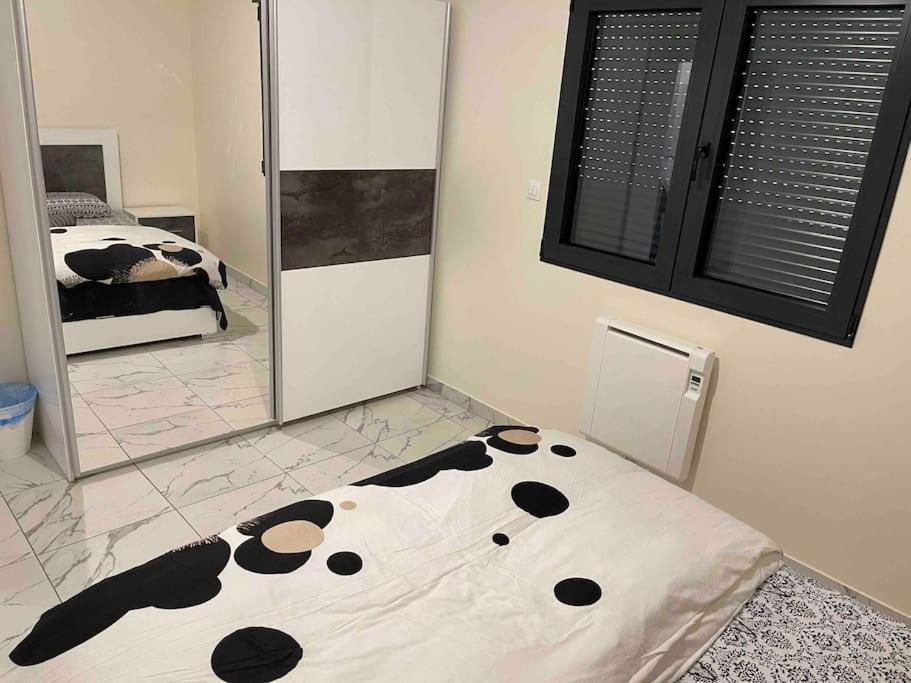 Masion Belle Vue Lägenhet Sarcelles Exteriör bild